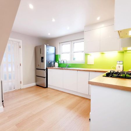 Modern And Spacious Double&King Bedrooms Both With Private Bathrooms 爱丁堡 外观 照片