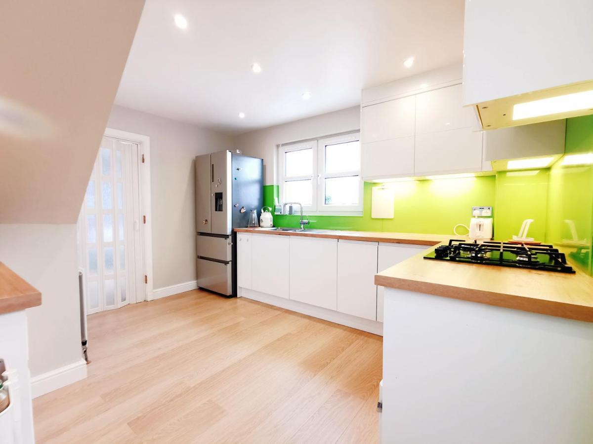 Modern And Spacious Double&King Bedrooms Both With Private Bathrooms 爱丁堡 外观 照片