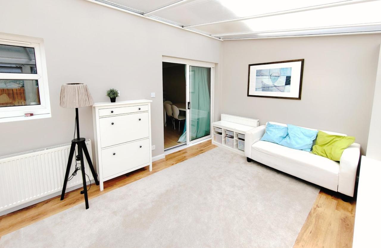 Modern And Spacious Double&King Bedrooms Both With Private Bathrooms 爱丁堡 外观 照片
