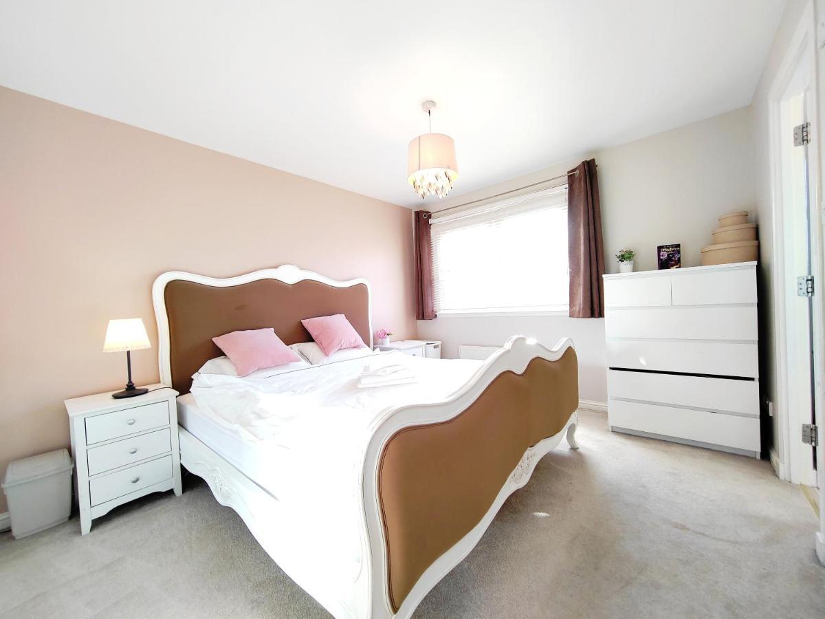 Modern And Spacious Double&King Bedrooms Both With Private Bathrooms 爱丁堡 外观 照片