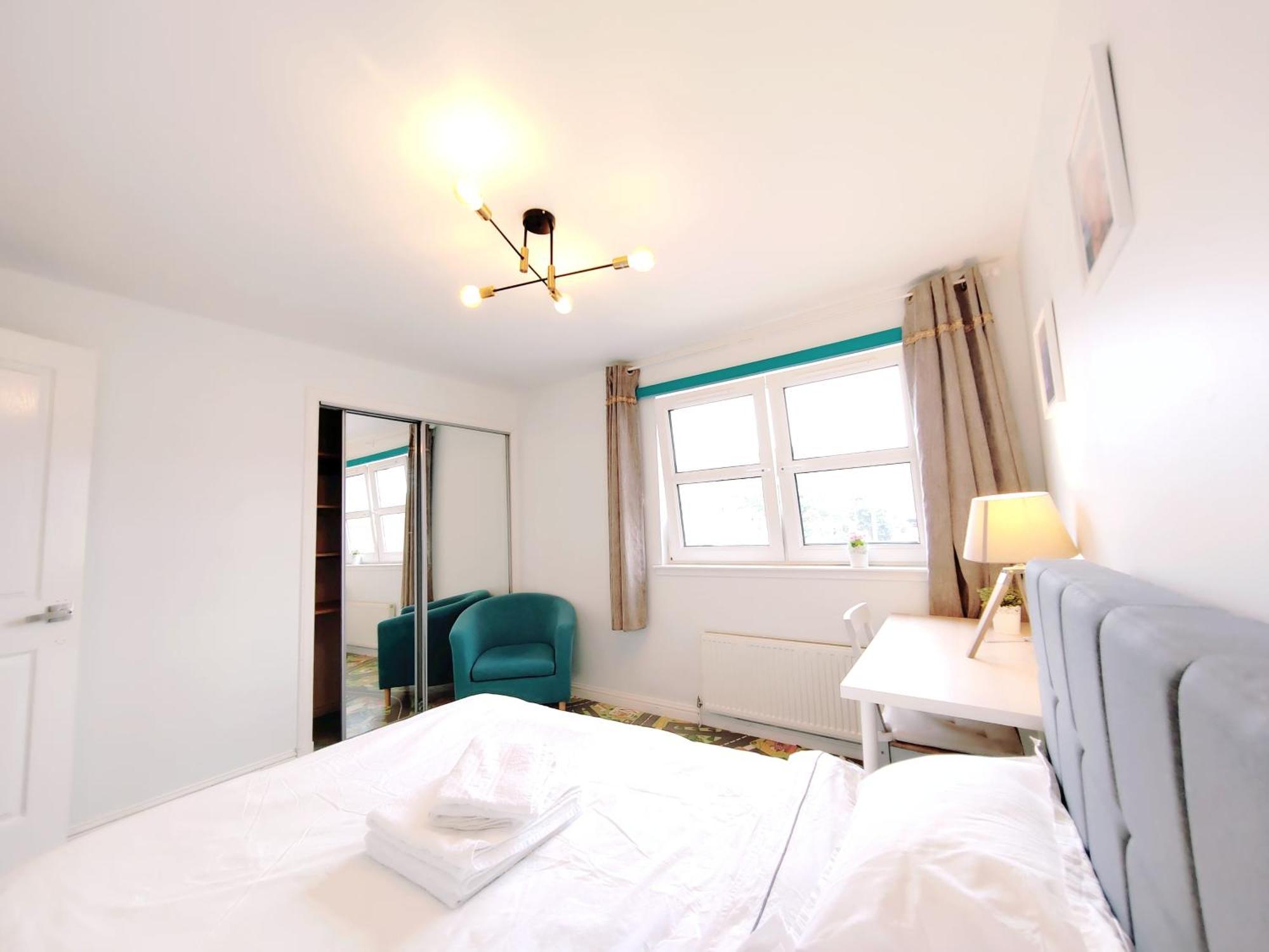 Modern And Spacious Double&King Bedrooms Both With Private Bathrooms 爱丁堡 客房 照片