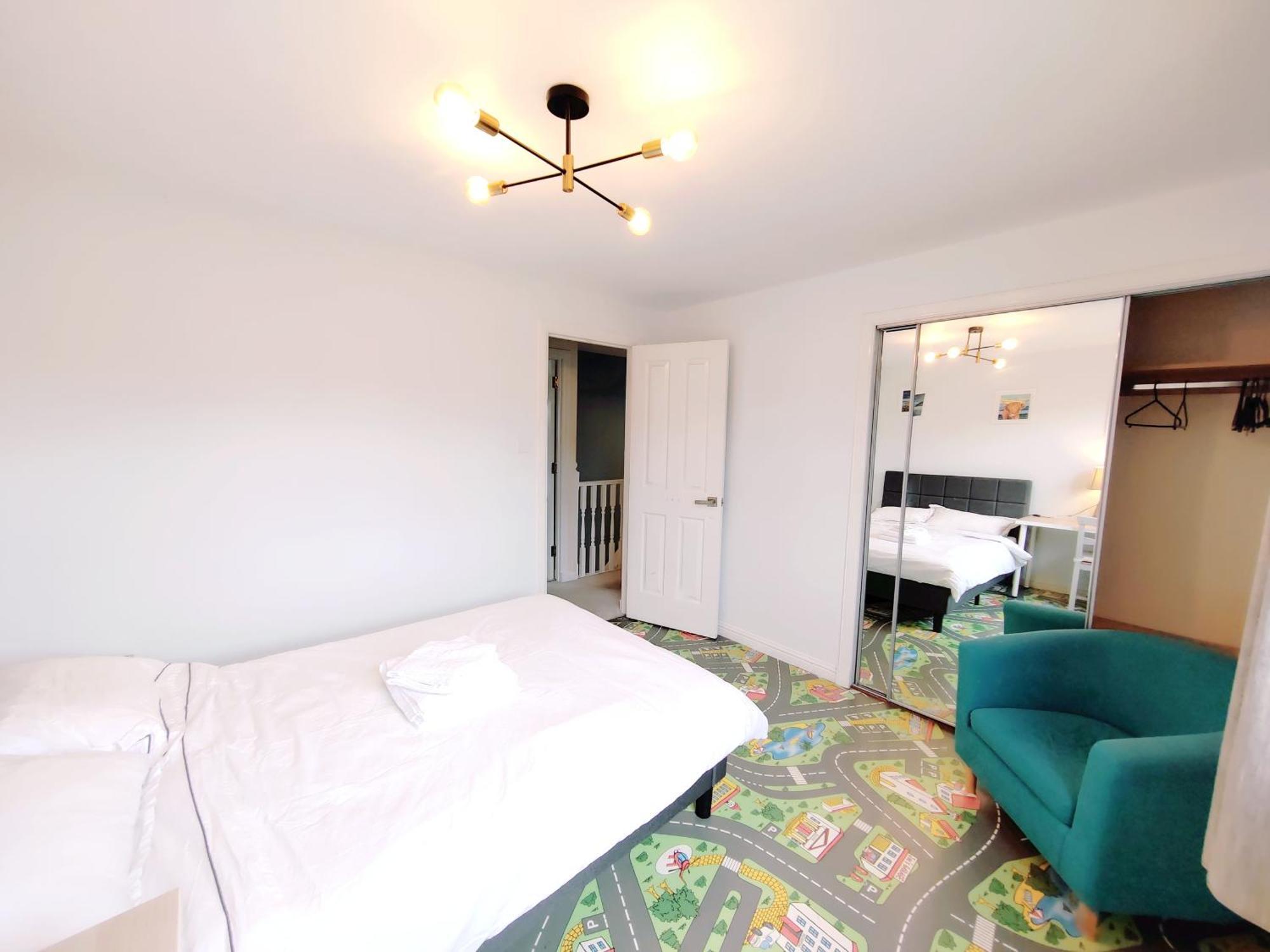 Modern And Spacious Double&King Bedrooms Both With Private Bathrooms 爱丁堡 客房 照片