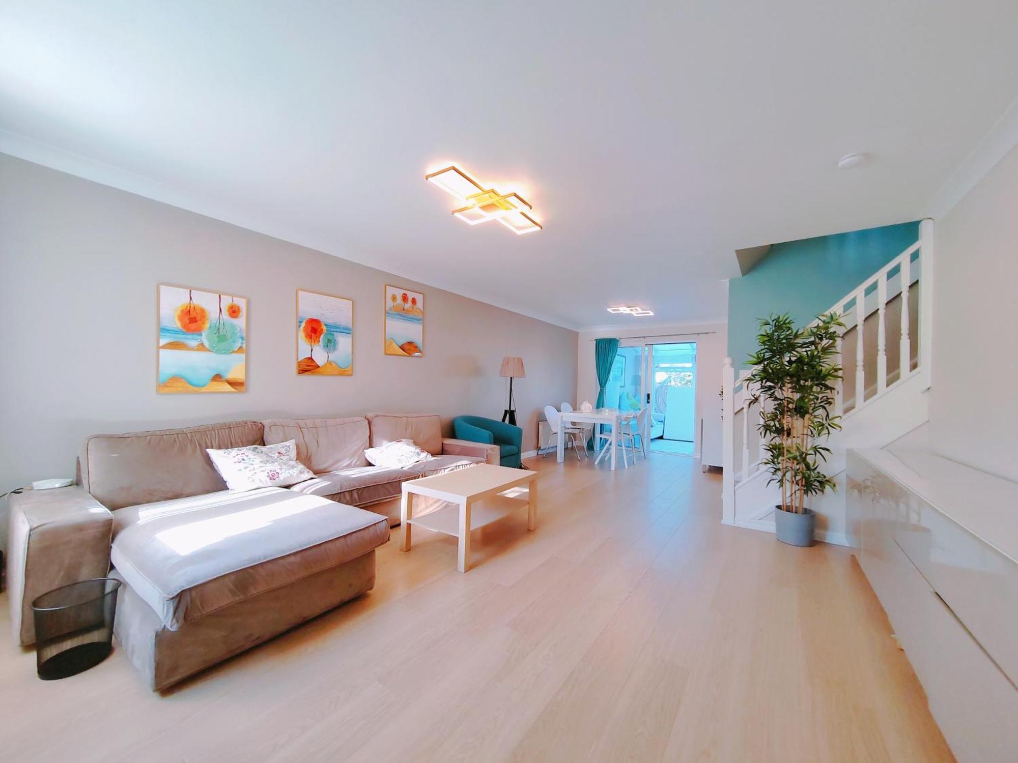 Modern And Spacious Double&King Bedrooms Both With Private Bathrooms 爱丁堡 外观 照片